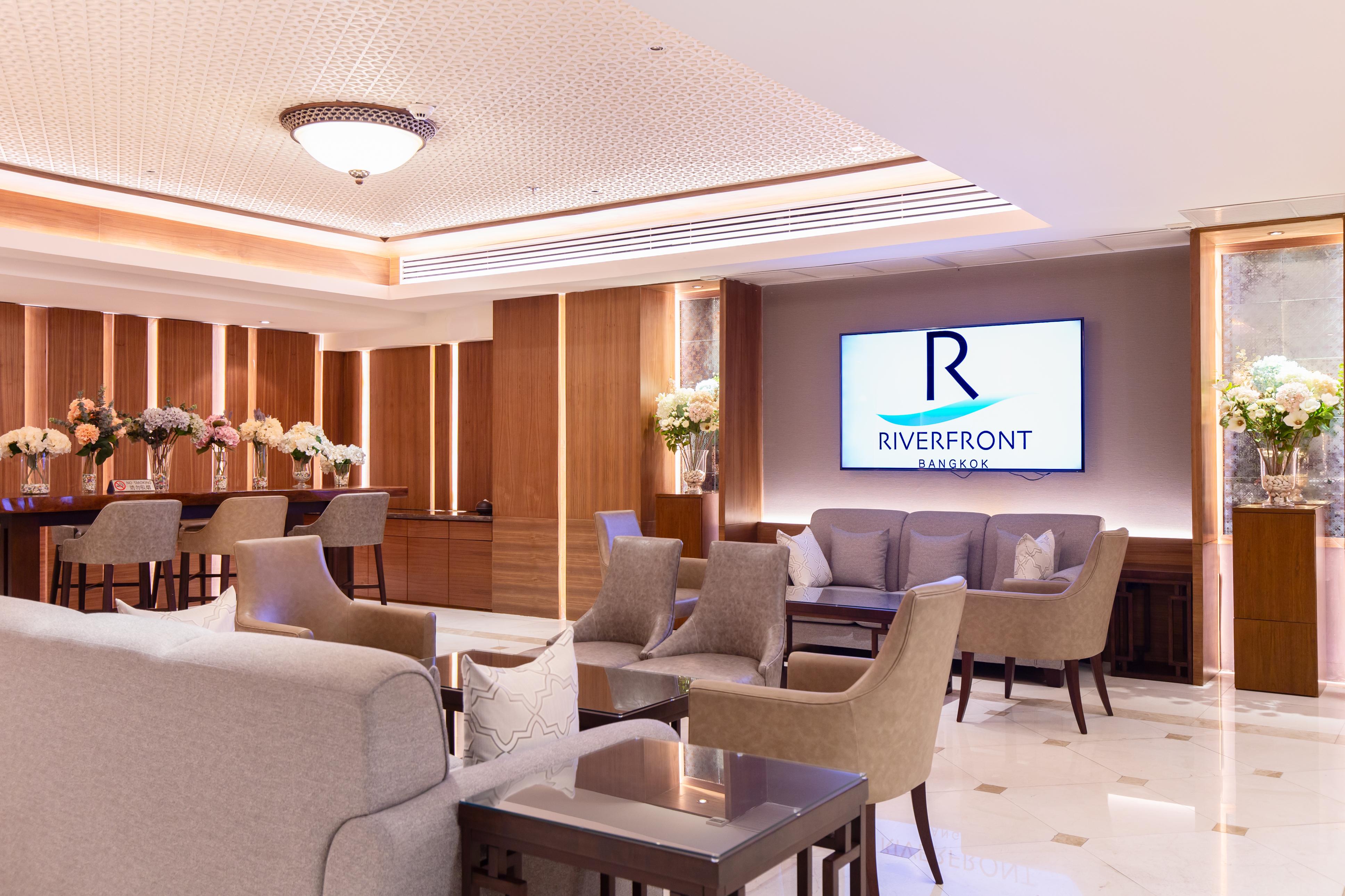 Riverfront 酒店