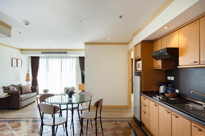 Отель Riverfront 4*