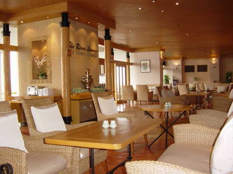 Отель Riverfront 4*